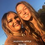 Profile Picture of Chloe Sharpe (@makeup.by.cs) on Instagram