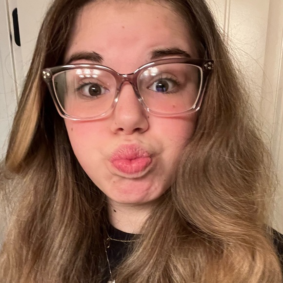 Profile Picture of Addie Richards (@addie_lit07) on Poshmark