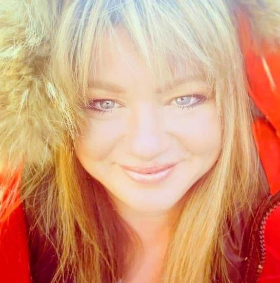 Profile Picture of Charlotte Hennessey (@1ilovetom) on Poshmark