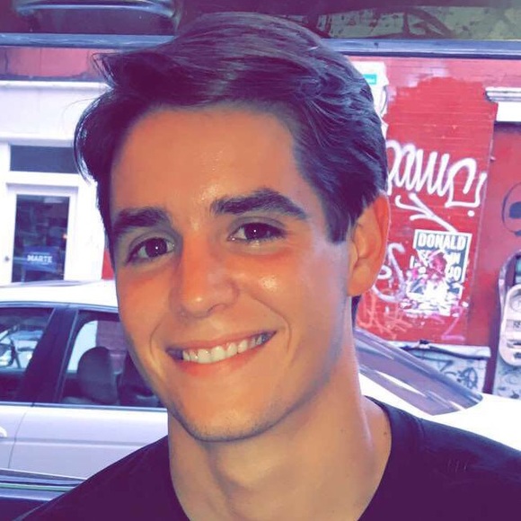 Profile Picture of John Downs (@john_downs) on Poshmark