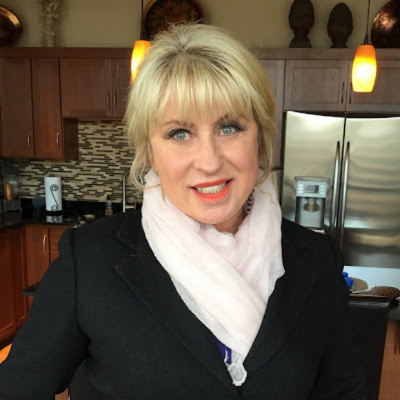 Profile Picture of Svetlana Semanko (@svetrudak7) on Poshmark