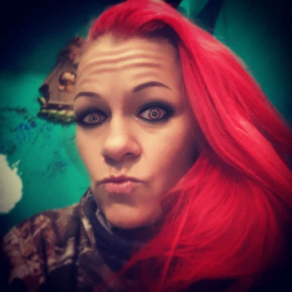 Profile Picture of Cassandra Hudlow (@katthudlow) on Poshmark