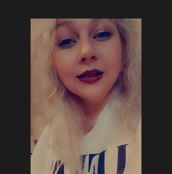 Profile Picture of Alysia Wilkinson (@alysiawilkinson) on Poshmark