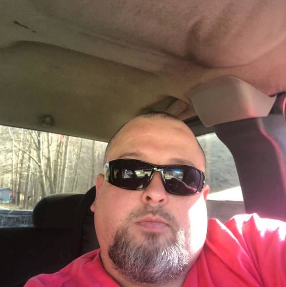 Profile Picture of Michael Eldridge (@michaeleldri435) on Poshmark