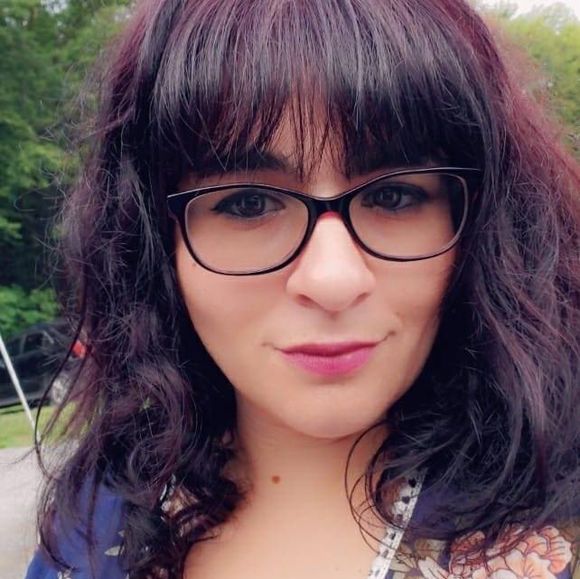 Profile Picture of Talita Ongep (@tpegno84) on Poshmark