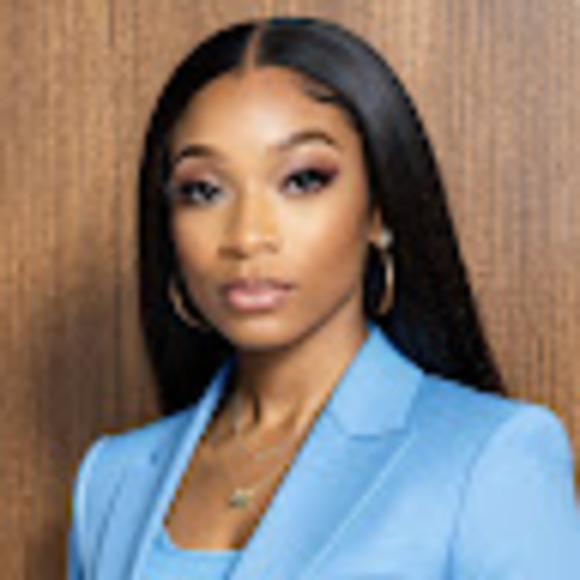 Profile Picture of Jamara Phillips (@jamarap) on Poshmark