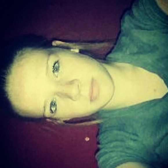 Profile Picture of Alexis Andress (@alexis_andress7) on Poshmark