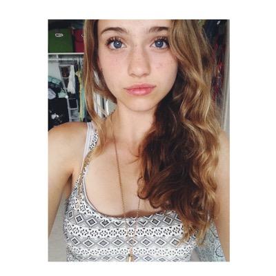 Profile Picture of Alyssa Peyton (@aly_marieexo) on Twitter