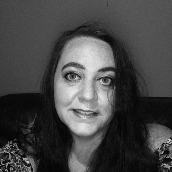 Profile Picture of Crystal Moses (@cmoses77) on Poshmark