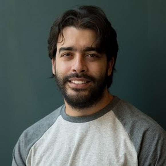 Profile Picture of Alejandro Acevedo (@alu_ac) on Poshmark