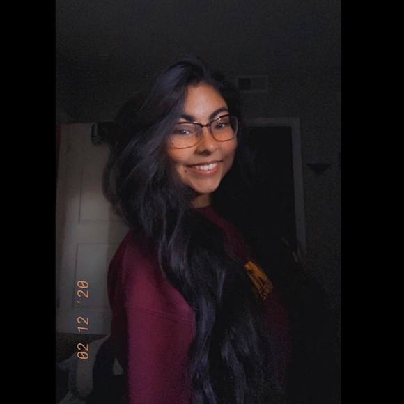 Profile Picture of Andrea Chavez (@achavez022) on Poshmark