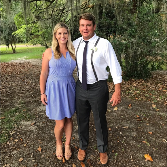 Profile Picture of Carly Joslin (@modernfarmer) on Poshmark