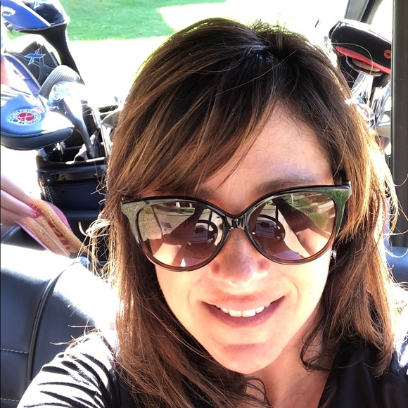 Profile Picture of Marion Bowen (@bowenjr) on Poshmark