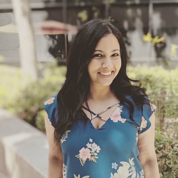 Profile Picture of Rupa Patel (@rupapat) on Poshmark