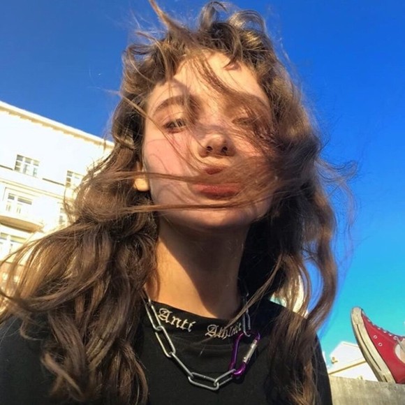 Profile Picture of Latisha Weaver (@latishaweavers) on Poshmark