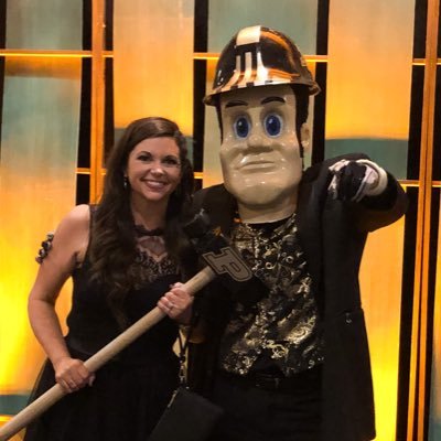 Profile Picture of Emily Blake (@emilysmithblake) on Twitter