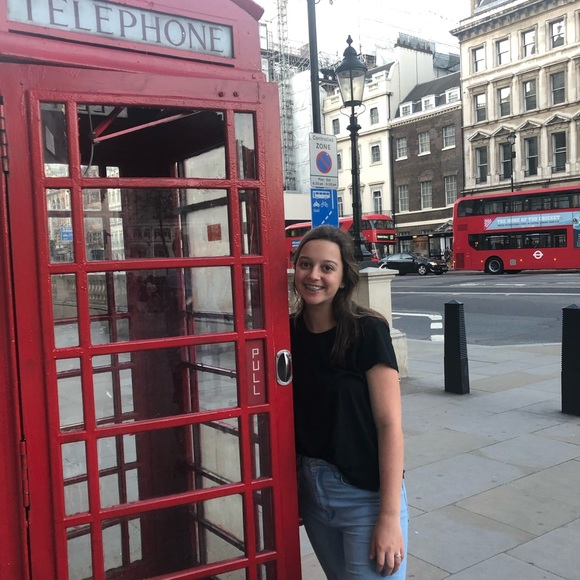 Profile Picture of Allie Nickeas (@allienickeas) on Poshmark