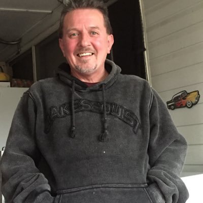 Profile Picture of Dave Manly Stons (@DaveStons) on Twitter