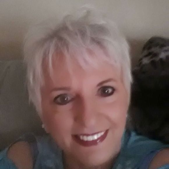 Profile Picture of Linda Mccray mcfadden (@llm0829) on Poshmark