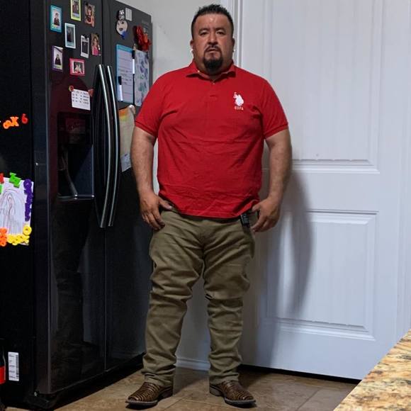 Profile Picture of Alejandro Rivera (@alejandroriv159) on Poshmark