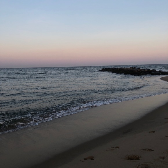 Profile Picture of Julie Birkland (@julieb1000) on Poshmark