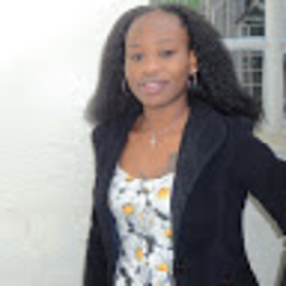 Profile Picture of Jackie Angoli (@jacckieangoli) on Poshmark