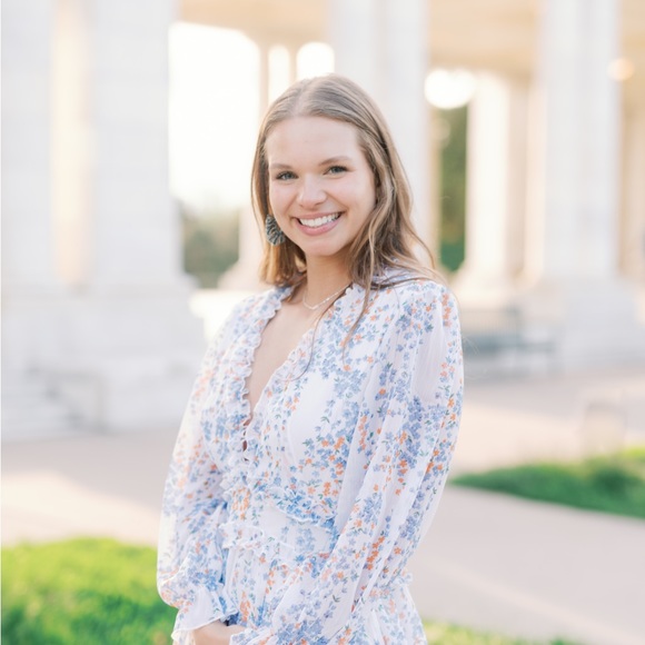 Profile Picture of Katie Cannon (@katiemaecarter) on Poshmark