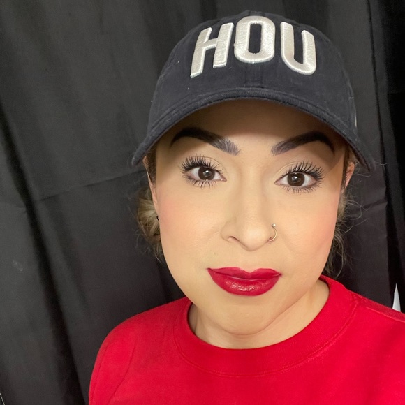 Profile Picture of Analicia Acosta (@tysonanya) on Poshmark