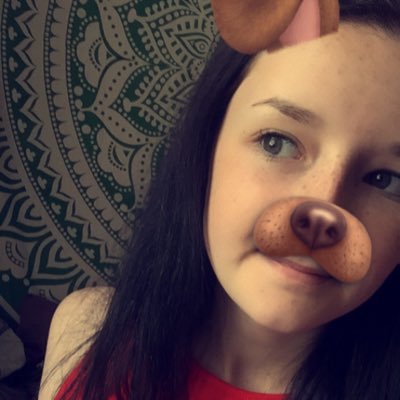 Profile Picture of Hollie Case (@Hollieee___) on Twitter