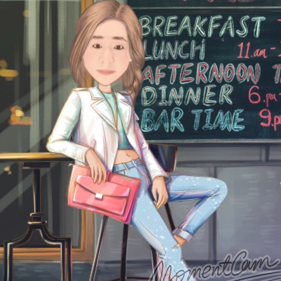 Profile Picture of Wan ching Cheng (@lilypond12) on Poshmark