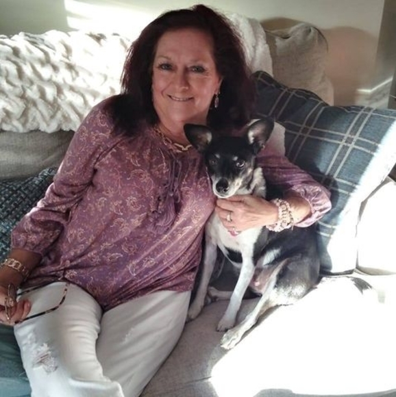 Profile Picture of Pamela Schnorbus (@pamelaschnorbus) on Poshmark