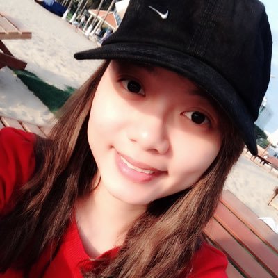 Profile Picture of Du Mỹ Linh (@linhdu7) on Twitter