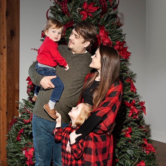 Profile Picture of Taylor Jolly (@taylorjolly95) on Poshmark