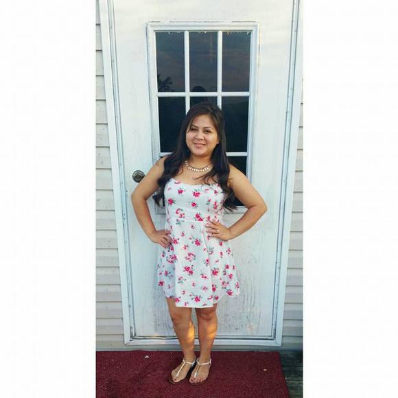 Profile Picture of Isabel Alvarez (@isaaabel_13) on Poshmark