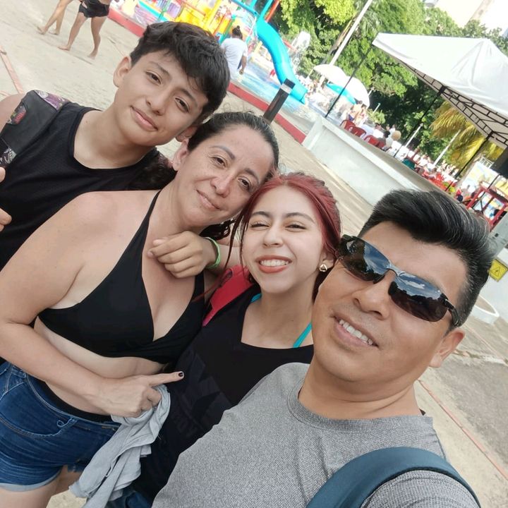 Profile Picture of Esperanza (@esperanzarosaso) on Tiktok