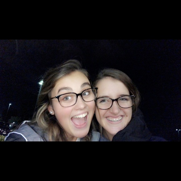 Profile Picture of Aeryn Yeiser (@a_yeiser1234) on Poshmark