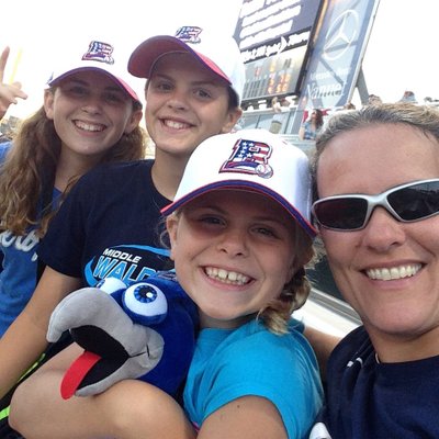 Profile Picture of Dina James (@dinajames25) on Twitter