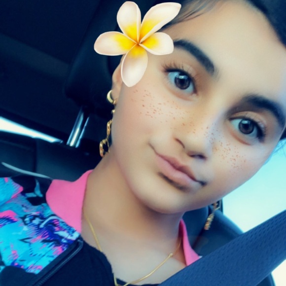 Profile Picture of Zahraa Mohammed (@zoozoop) on Poshmark