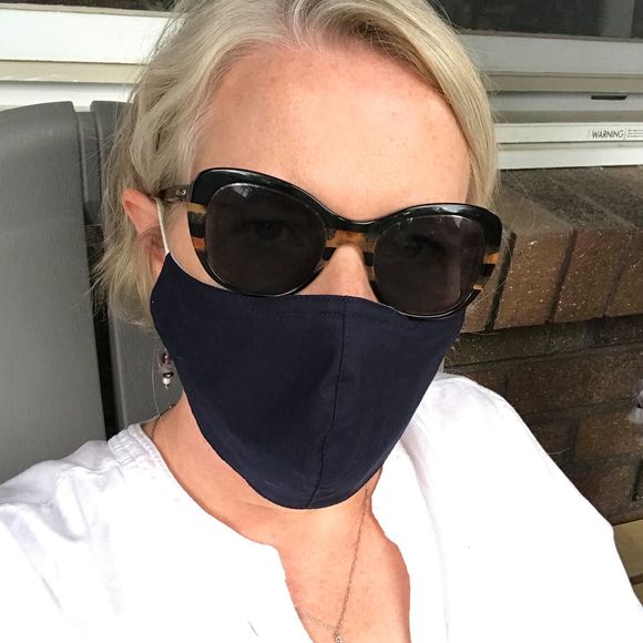 Profile Picture of Erin Stewart branchflower (@ebranchf) on Poshmark