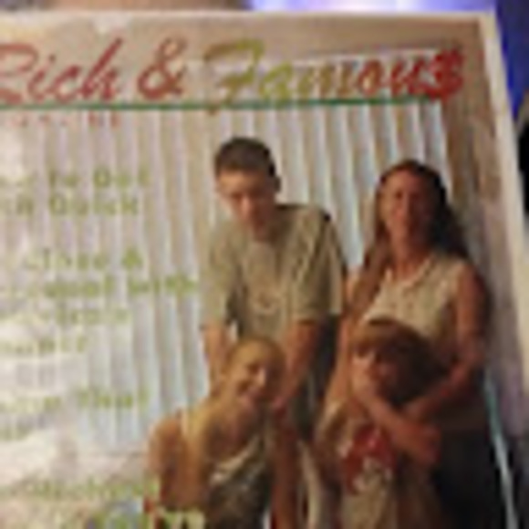 Profile Picture of B Johnson (@lynnbea491) on Poshmark