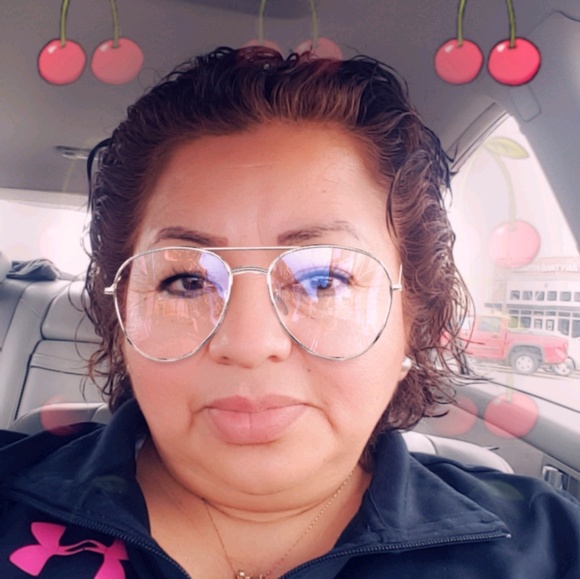 Profile Picture of Aracely Aifan (@aracelyaifan) on Poshmark