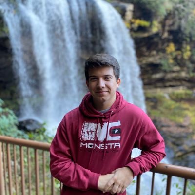 Profile Picture of Zach Lovett (@ZachLovett98) on Twitter