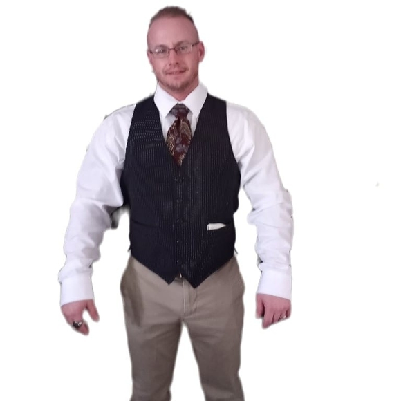 Profile Picture of Kyle Hancock (@kylehancock48) on Poshmark