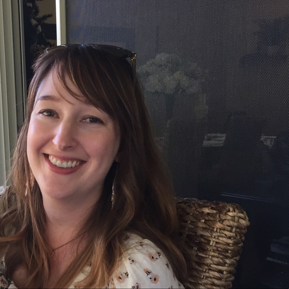 Profile Picture of Ashley Senser (@ashleysenser) on Poshmark