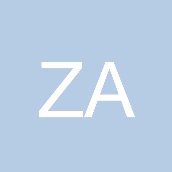 Profile Picture of Zainab Ali (@alizainab421) on Poshmark