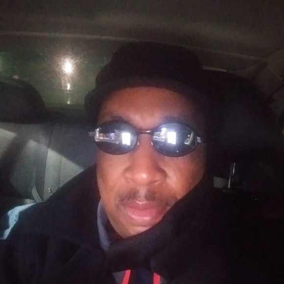 Profile Picture of Jonathan Smith (@jonathansmit699) on Poshmark