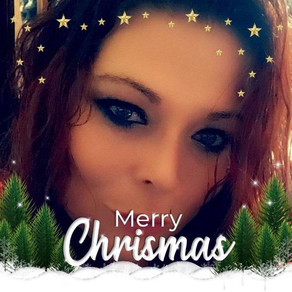 Profile Picture of Tori Brenner (@bluntsallday) on Poshmark