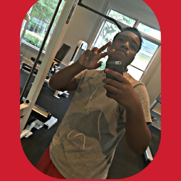 Bryant Tucker - Poshmark Profile Picture of Bryant Tucker (@bryantdagoat) on Poshmark