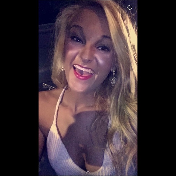 Profile Picture of Alex Morrow (@alexmorrow) on Poshmark