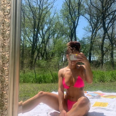 Emma Samenus - Twitter Profile Picture of Emma Samenus (@EmmaSamenus) on Twitter